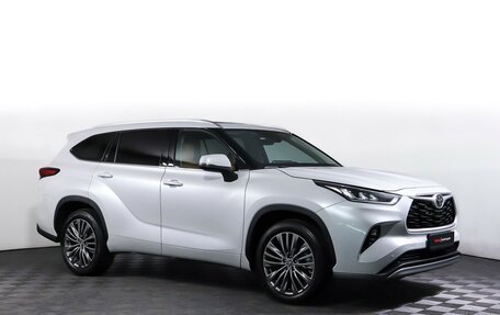 Toyota Highlander, 2023 год, 5 300 000 рублей, 3 фотография