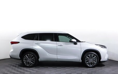 Toyota Highlander, 2023 год, 5 300 000 рублей, 4 фотография