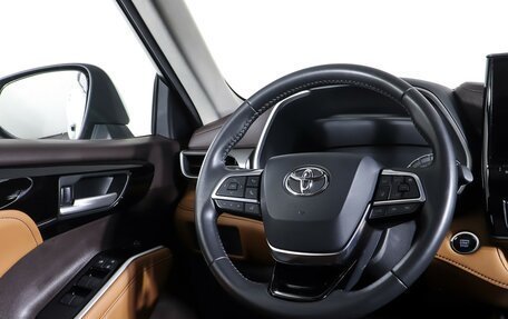 Toyota Highlander, 2023 год, 5 300 000 рублей, 18 фотография