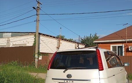 Toyota ISis I, 2010 год, 1 650 000 рублей, 4 фотография