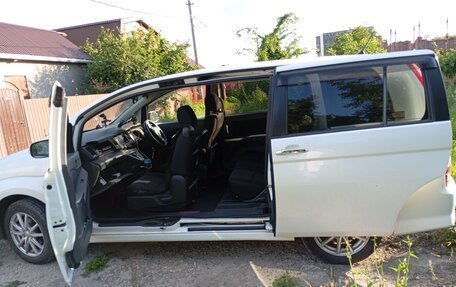Toyota ISis I, 2010 год, 1 650 000 рублей, 18 фотография