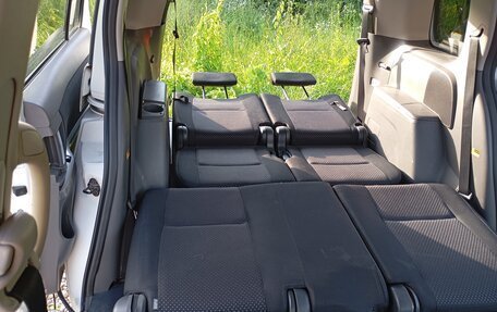 Toyota ISis I, 2010 год, 1 650 000 рублей, 19 фотография