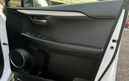 Lexus NX I, 2017 год, 2 500 000 рублей, 13 фотография