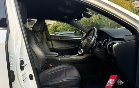 Lexus NX I, 2017 год, 2 500 000 рублей, 14 фотография