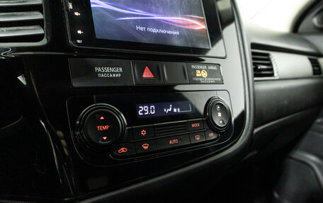 Mitsubishi Outlander III рестайлинг 3, 2016 год, 1 449 585 рублей, 15 фотография