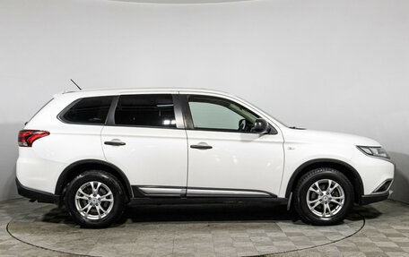 Mitsubishi Outlander III рестайлинг 3, 2016 год, 1 449 585 рублей, 4 фотография