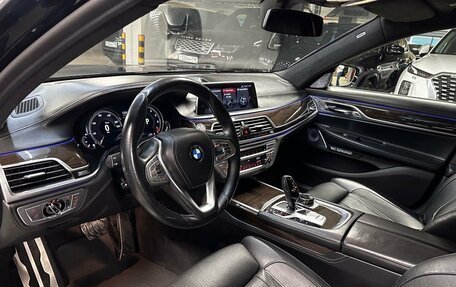 BMW 7 серия, 2016 год, 3 750 000 рублей, 19 фотография