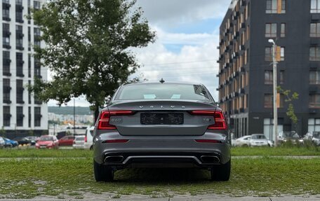 Volvo S60 III, 2021 год, 1 850 000 рублей, 7 фотография