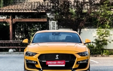 Ford Mustang VI рестайлинг, 2022 год, 2 745 000 рублей, 2 фотография