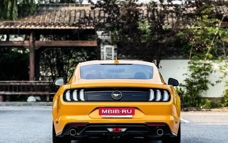 Ford Mustang VI рестайлинг, 2022 год, 2 745 000 рублей, 5 фотография