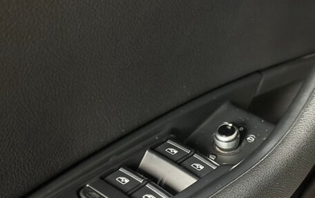 Audi A4, 2017 год, 2 030 000 рублей, 17 фотография