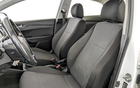 Hyundai Solaris II рестайлинг, 2019 год, 1 300 000 рублей, 20 фотография