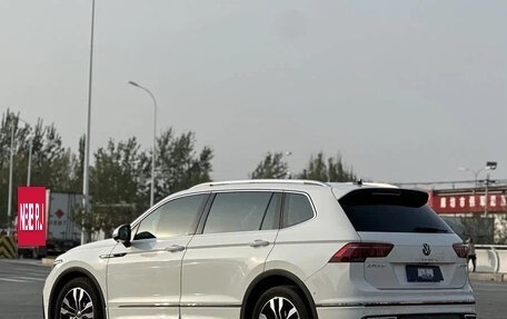 Volkswagen Tiguan II, 2022 год, 2 411 123 рублей, 6 фотография