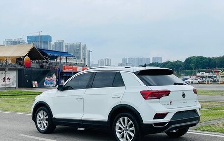 Volkswagen T-Roc I, 2022 год, 1 490 000 рублей, 3 фотография