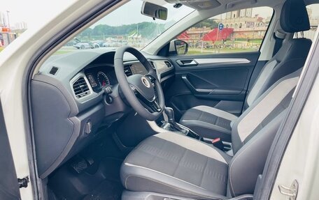Volkswagen T-Roc I, 2022 год, 1 490 000 рублей, 9 фотография