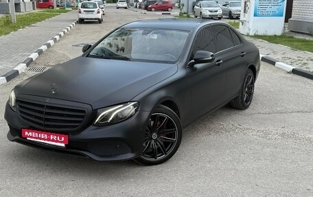 Mercedes-Benz E-Класс, 2020 год, 3 800 000 рублей, 3 фотография