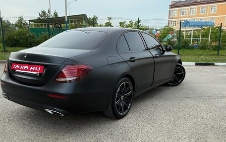 Mercedes-Benz E-Класс, 2020 год, 3 800 000 рублей, 10 фотография