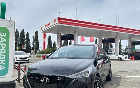 Hyundai Solaris II рестайлинг, 2021 год, 1 600 000 рублей, 2 фотография
