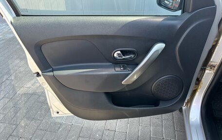 Renault Logan II, 2014 год, 727 000 рублей, 13 фотография