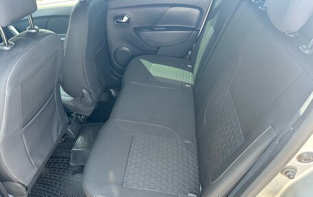 Renault Logan II, 2014 год, 727 000 рублей, 17 фотография