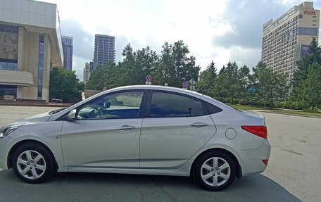 Hyundai Solaris II рестайлинг, 2016 год, 900 000 рублей, 4 фотография