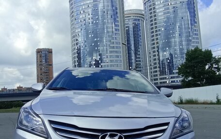 Hyundai Solaris II рестайлинг, 2016 год, 900 000 рублей, 2 фотография