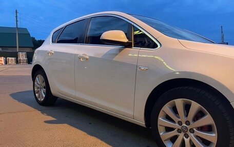 Opel Astra J, 2012 год, 780 000 рублей, 2 фотография