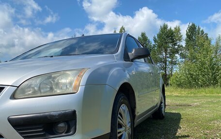 Ford Focus II рестайлинг, 2005 год, 505 000 рублей, 1 фотография