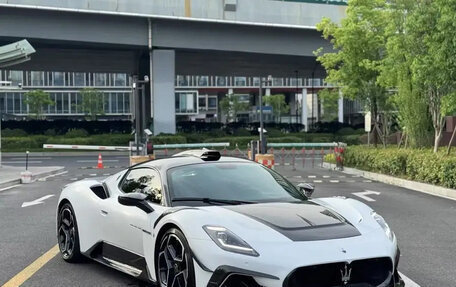 Maserati MC20, 2022 год, 17 000 000 рублей, 3 фотография