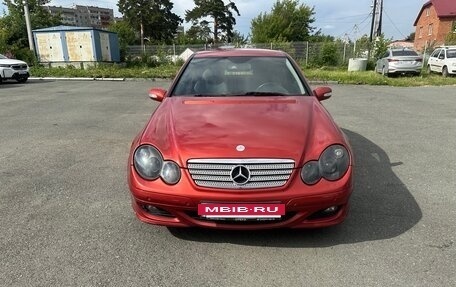 Mercedes-Benz C-Класс, 2005 год, 800 000 рублей, 2 фотография