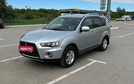 Mitsubishi Outlander III рестайлинг 3, 2010 год, 1 200 000 рублей, 2 фотография