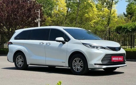 Toyota Sienna, 2021 год, 3 860 690 рублей, 4 фотография