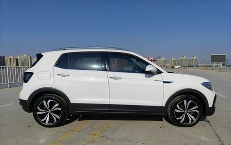 Volkswagen T-Cross I, 2021 год, 1 520 000 рублей, 4 фотография