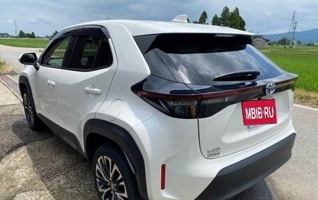 Toyota Yaris Cross, 2022 год, 1 400 000 рублей, 4 фотография