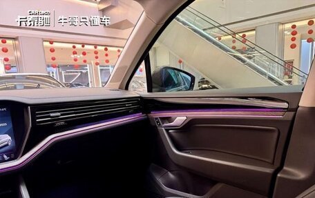 Volkswagen Touareg III, 2022 год, 4 050 000 рублей, 23 фотография