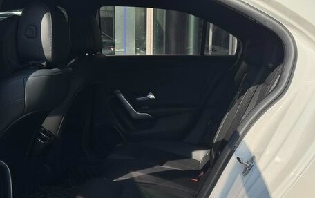 Mercedes-Benz A-Класс, 2021 год, 1 620 000 рублей, 10 фотография