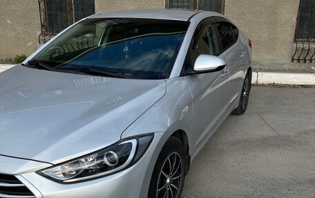 Hyundai Elantra VI рестайлинг, 2017 год, 1 250 000 рублей, 2 фотография