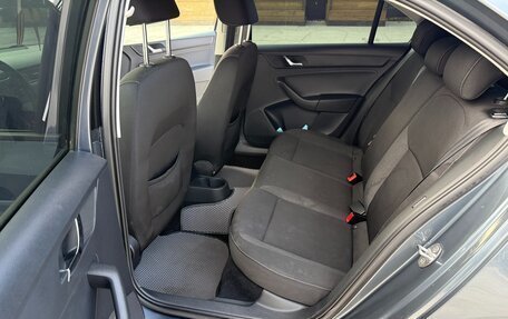 Skoda Rapid I, 2014 год, 900 000 рублей, 7 фотография