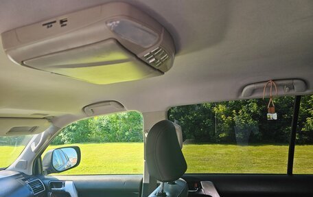 Toyota Land Cruiser Prado 150 рестайлинг 2, 2014 год, 2 950 000 рублей, 10 фотография