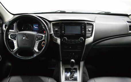 Mitsubishi L200 IV рестайлинг, 2019 год, 2 825 000 рублей, 12 фотография