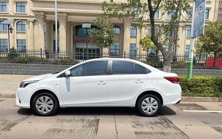 Toyota Yaris XP150 рестайлинг, 2021 год, 1 120 000 рублей, 3 фотография