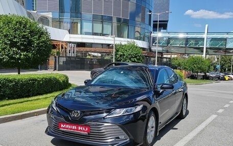 Toyota Camry, 2020 год, 2 350 000 рублей, 1 фотография