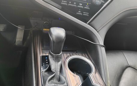 Toyota Camry, 2020 год, 2 350 000 рублей, 11 фотография