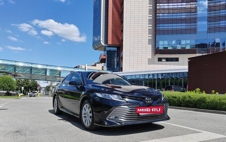Toyota Camry, 2020 год, 2 350 000 рублей, 4 фотография