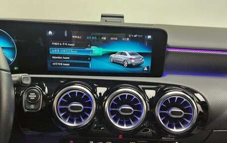 Mercedes-Benz A-Класс, 2021 год, 2 280 000 рублей, 13 фотография