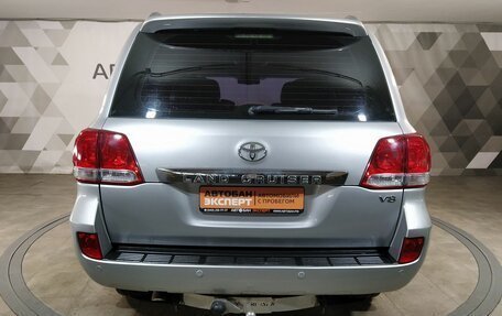 Toyota Land Cruiser 200, 2011 год, 2 590 000 рублей, 6 фотография