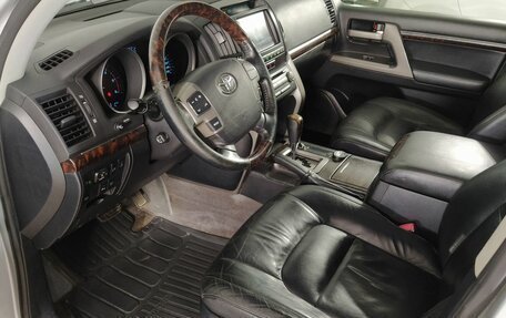 Toyota Land Cruiser 200, 2011 год, 2 590 000 рублей, 9 фотография
