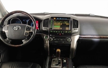 Toyota Land Cruiser 200, 2011 год, 2 590 000 рублей, 13 фотография