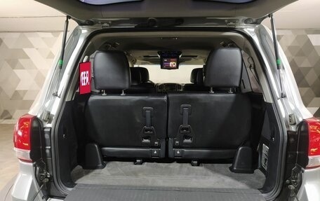 Toyota Land Cruiser 200, 2011 год, 2 590 000 рублей, 34 фотография