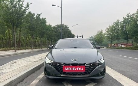 Hyundai Elantra, 2022 год, 1 250 000 рублей, 2 фотография